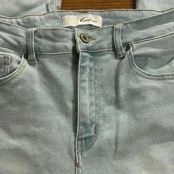 KanCan premium light wash high rise, stretch, flare jeans with raw hem women’s 9 - Picture 2 of 9